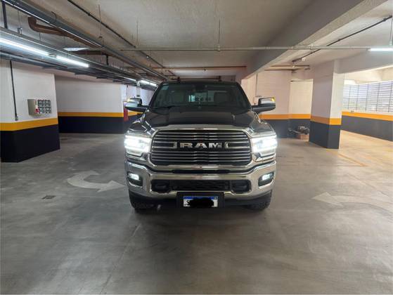 RAM 3500 6.7 I6 TURBO DIESEL LARAMIE CD 4X4 AUTOMÁTICO RAM 3500 6.7 I6 TURBO DIESEL LARAMIE CD 4X4 AUTOMÁTICO